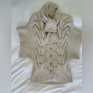 Like New Augden New York Hand Crafted Knit Sweater. Size Medium